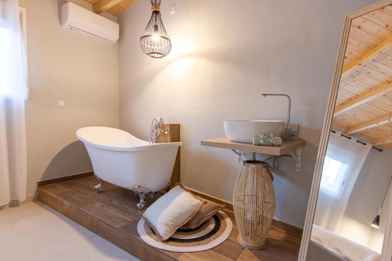 Georgianna'S Suite With Private Pool , 'Blank Suite' Charokopio Eksteriør billede